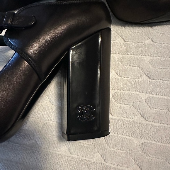 CHANEL heels size 38 - Picture 5 of 9